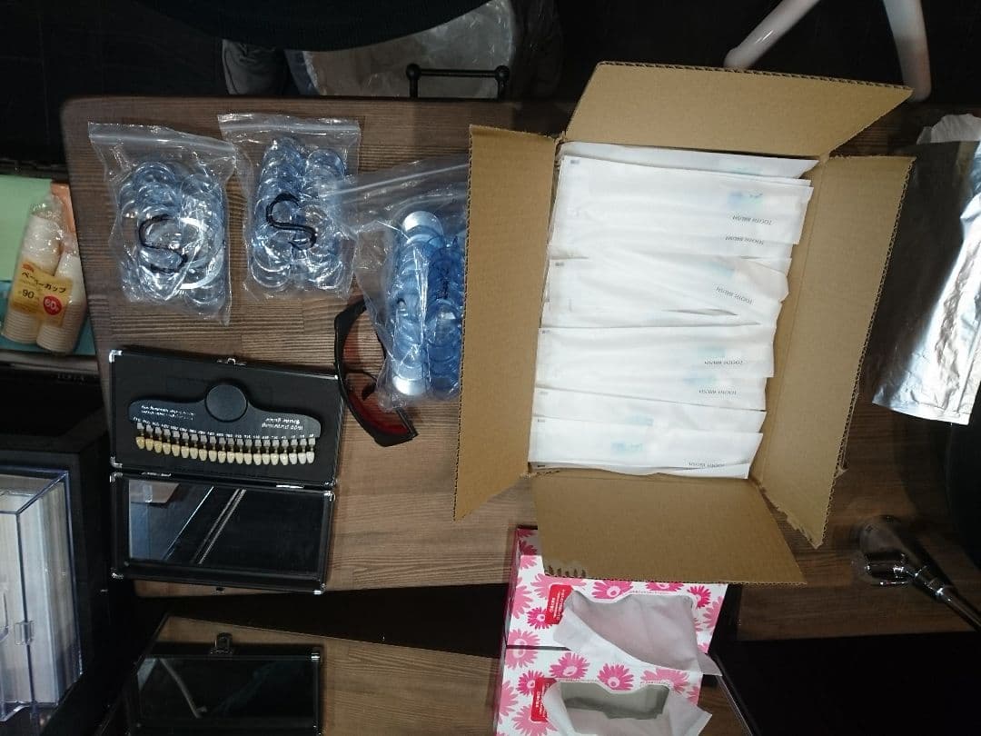 セルフホワイトニング本体 値下げしました！ 付属品あり！サロンの副収入などに