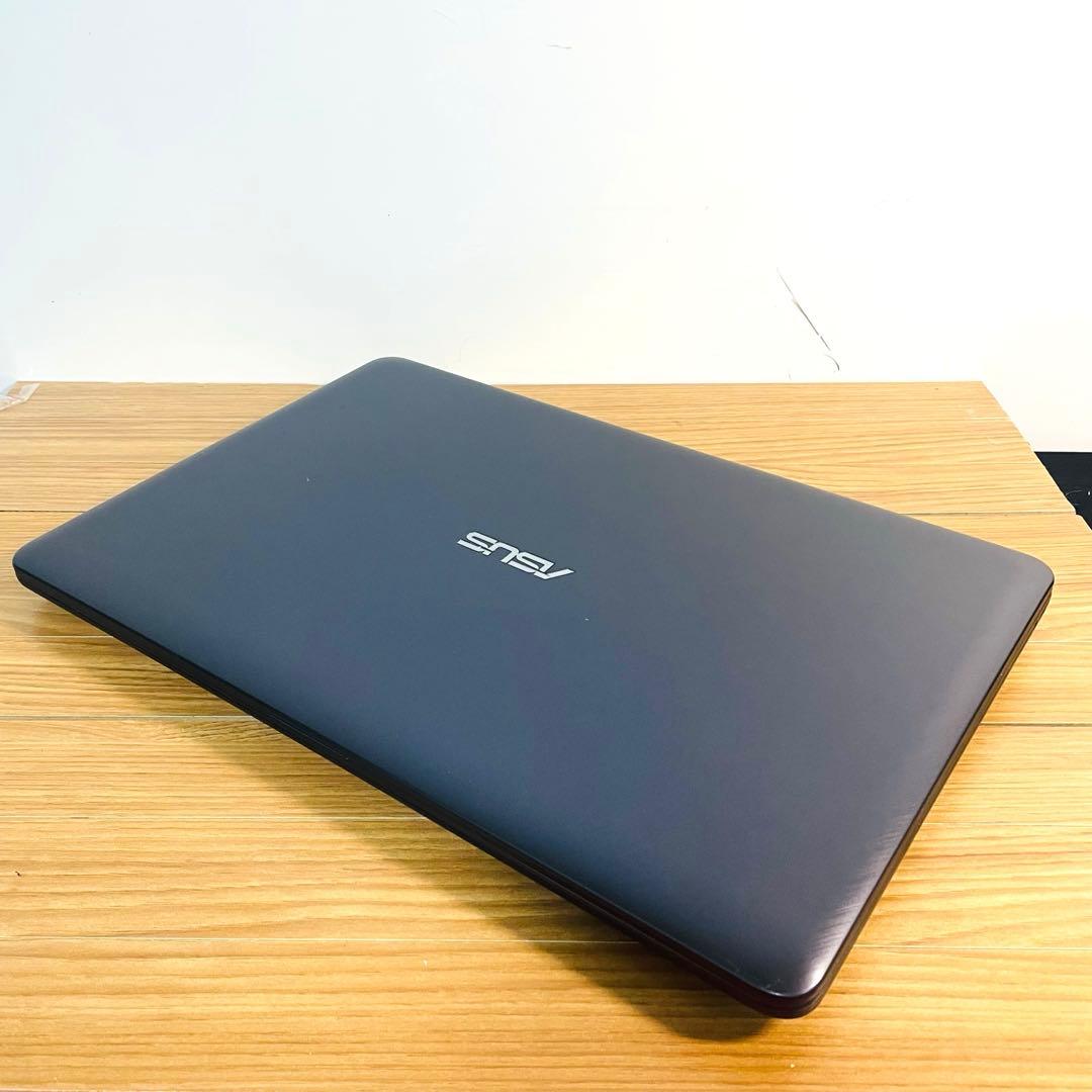 すぐ使える設定済2022モデル薄型ノートSSD256 win11オフィスカメラ