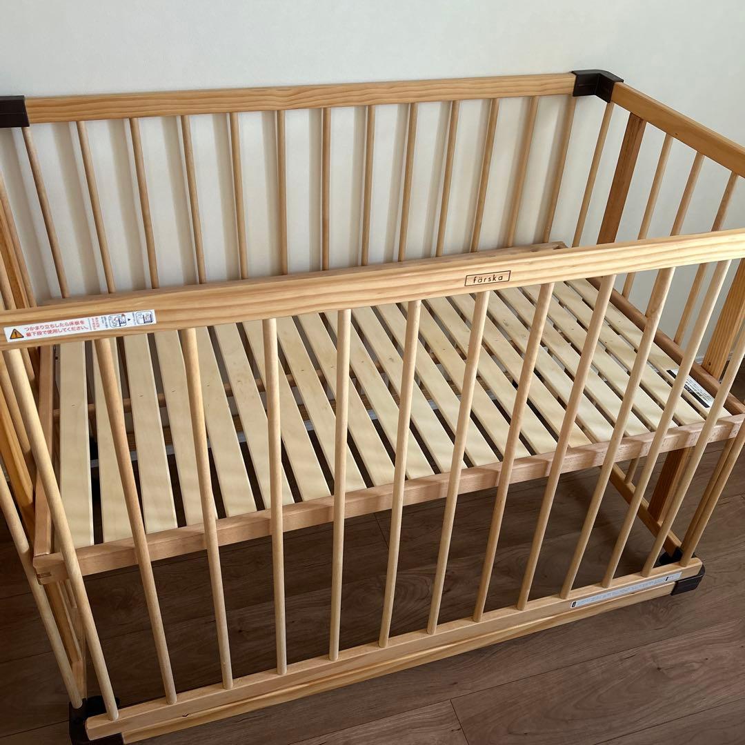 ファルスカ ベッドサイドベッド03