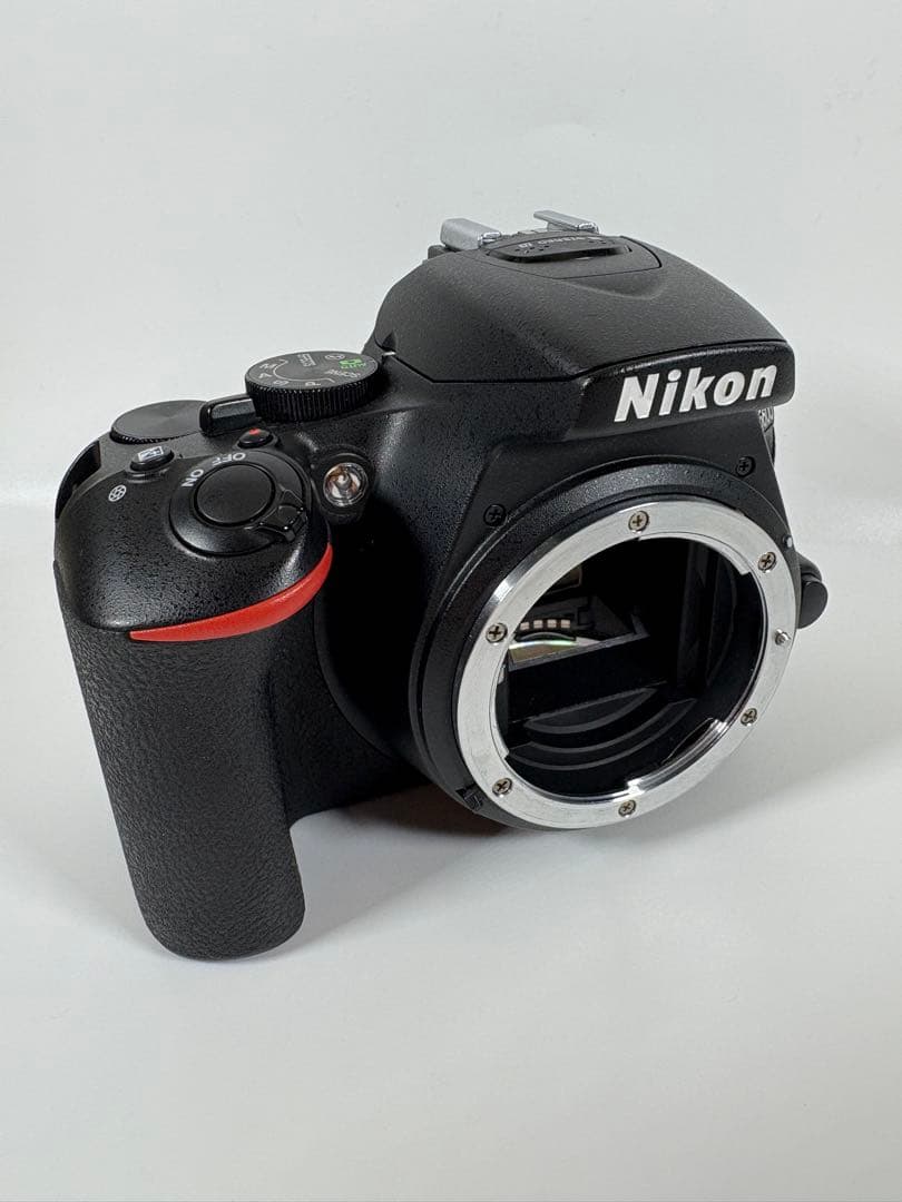 ニコン Nikon D5600 ダブルズームキット デジタル 一眼レフカメラ