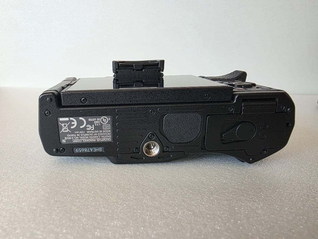 デジタルカメラ OLYMPUS OM-D E-M5 Mark II 12-40mm F2.8