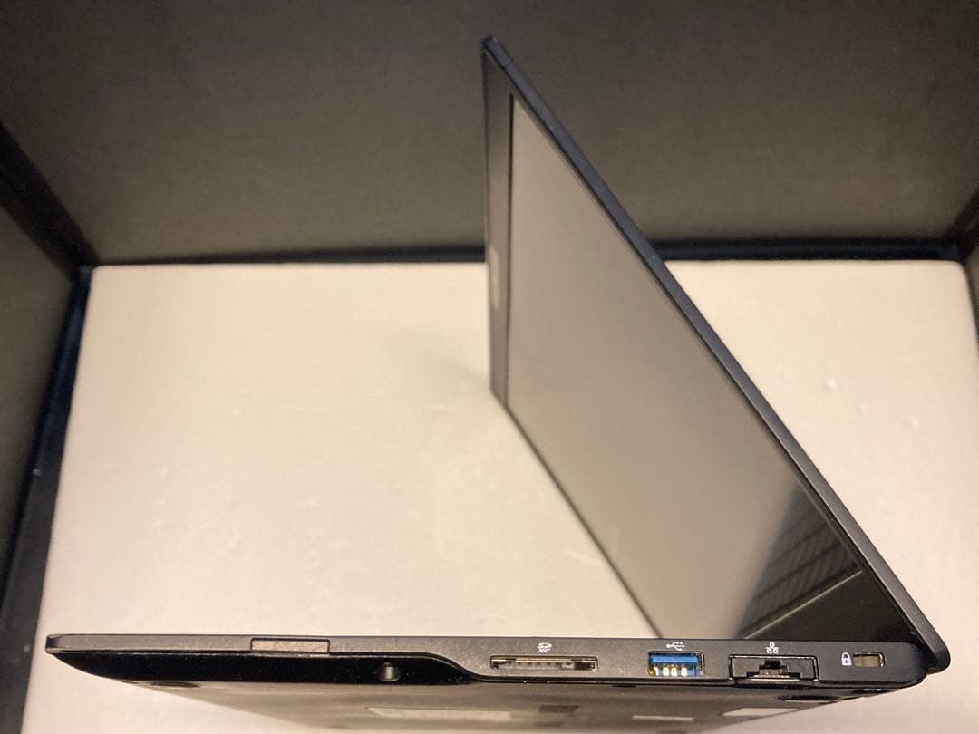 富士通LIFEBOOK U939/AW i5-8365U 8GB/128GB