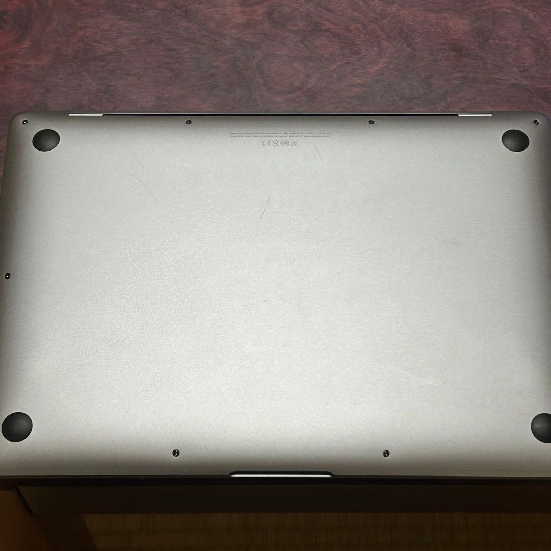 Apple MacBook Air シルバー　M1 バッテリー100%