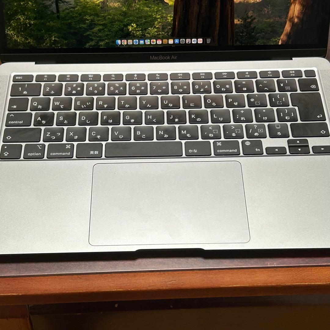 Apple MacBook Air シルバー　M1 バッテリー100%