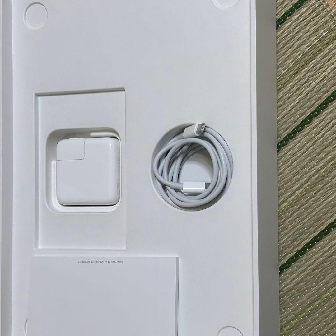 Apple MacBook Air シルバー　M1 バッテリー100%