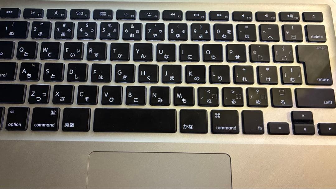 【状態 良品】MacBook Pro late 2011 SSD 換装済み