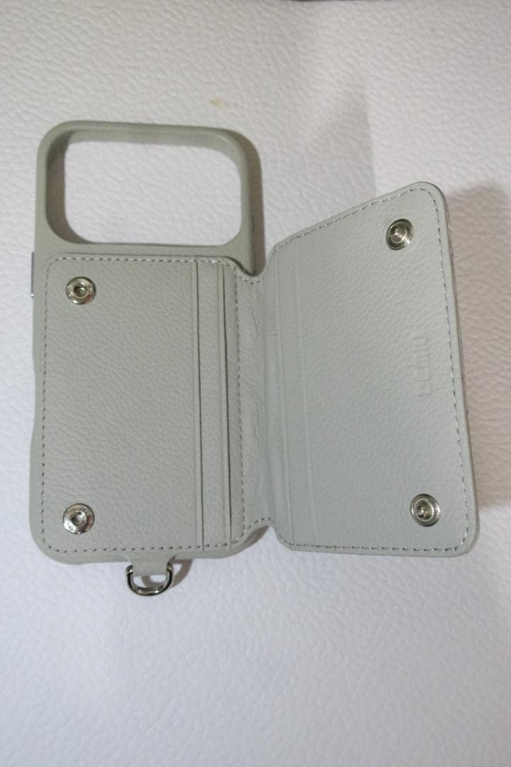 DEMIU 手帳型 レザーケース iPhone17pro・ストラップセット