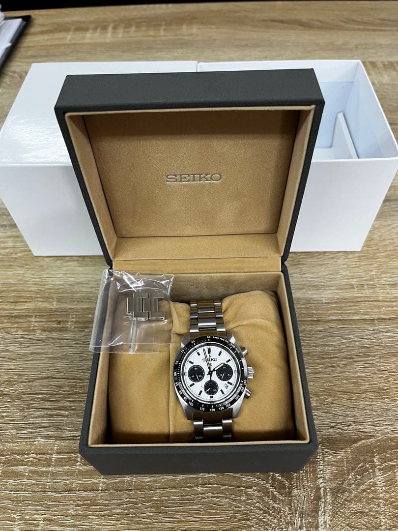 美品　SEIKO クロノグラフ ホワイト/ブラック