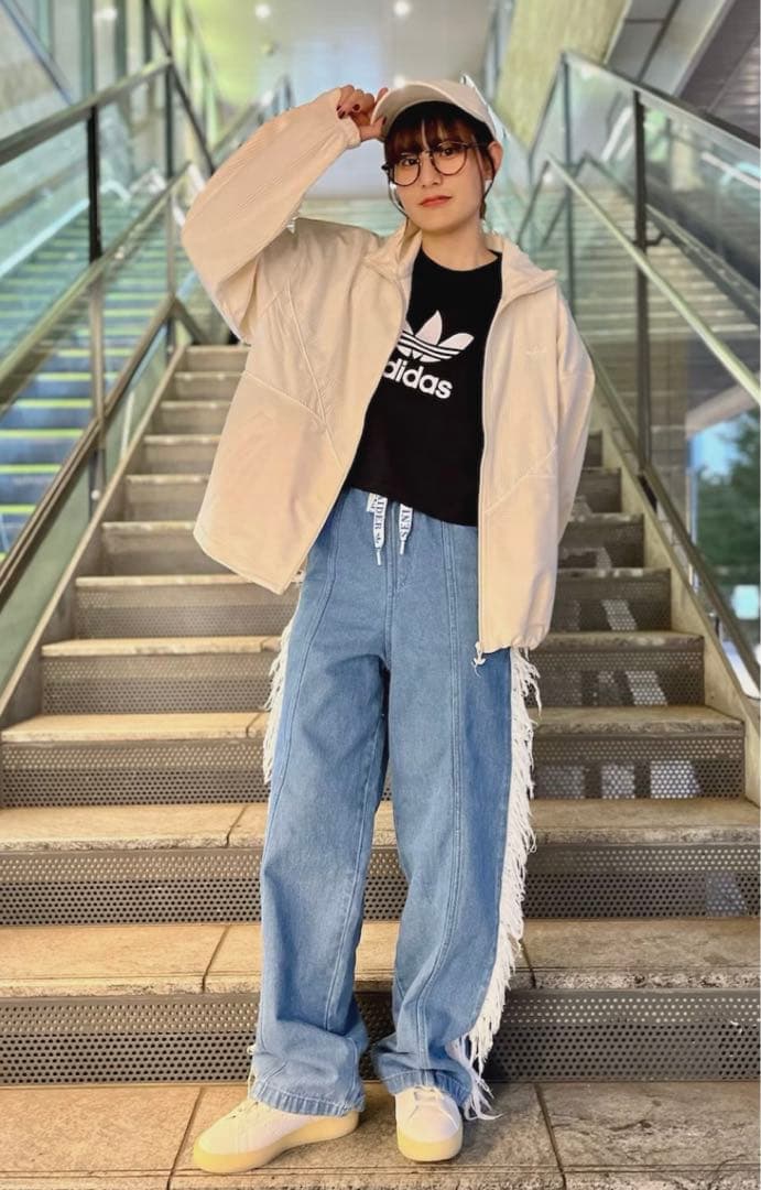 完売　adidas KSENIASCHNAIDER デニム フレイドジーンズ