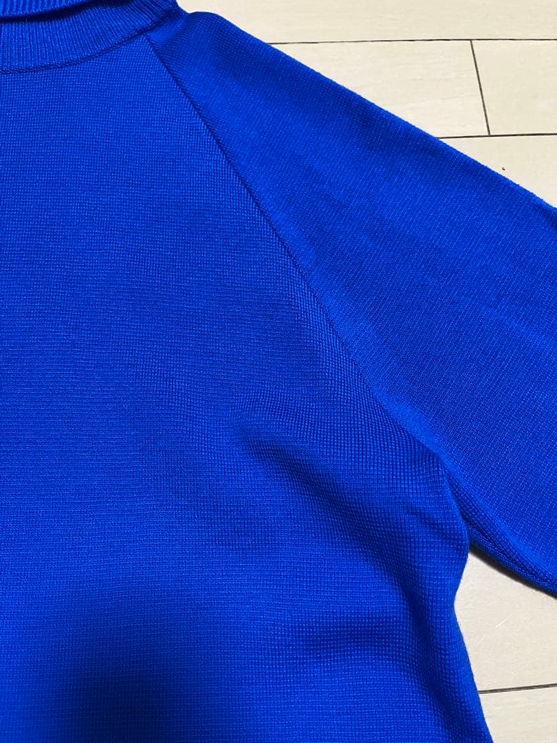 美品／SLOANE スローン　12Gメリノウールミラノリブタートルネックニット