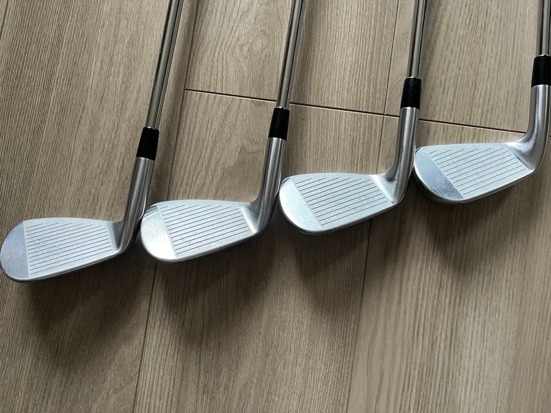 名器　タイトリストアイアン　CB712