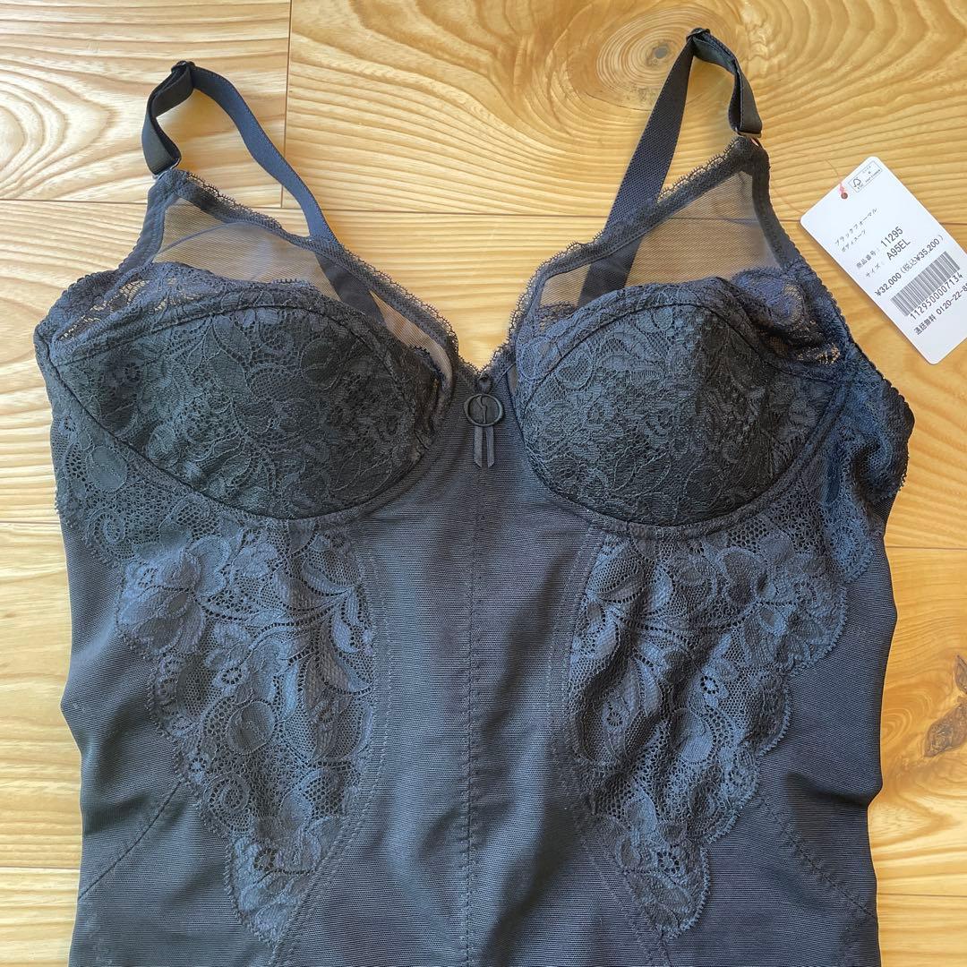 ダイアナ　新品未使用　ブラックフォーマル　ボディスーツ