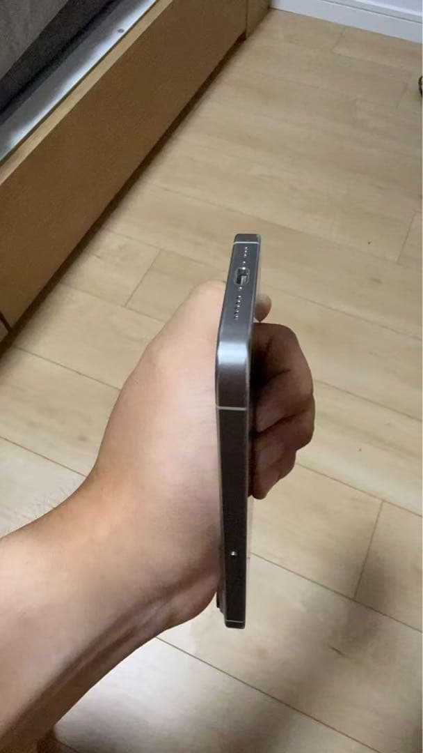 iPhone15 pro 256GB 白