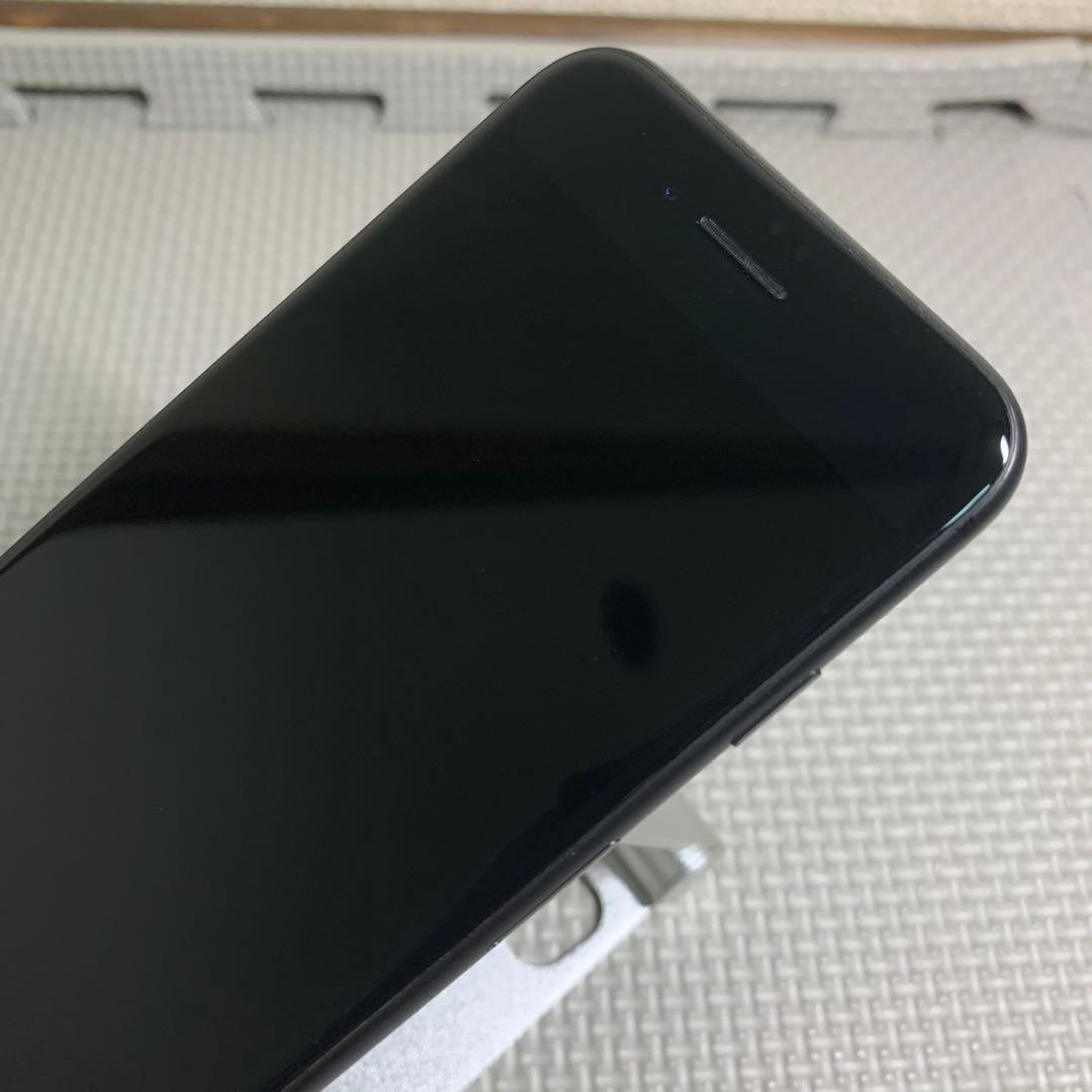 iPhone8 スペースグレイ 64GB SIMフリー　バッテリー82%