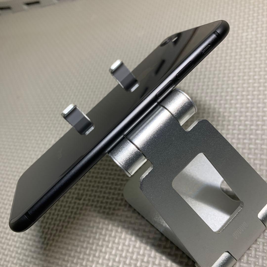 iPhone8 スペースグレイ 64GB SIMフリー　バッテリー82%