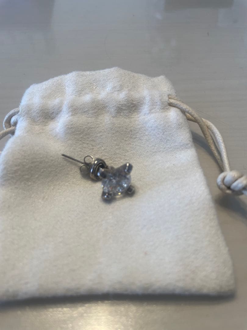 e.m. 片耳　ピアス