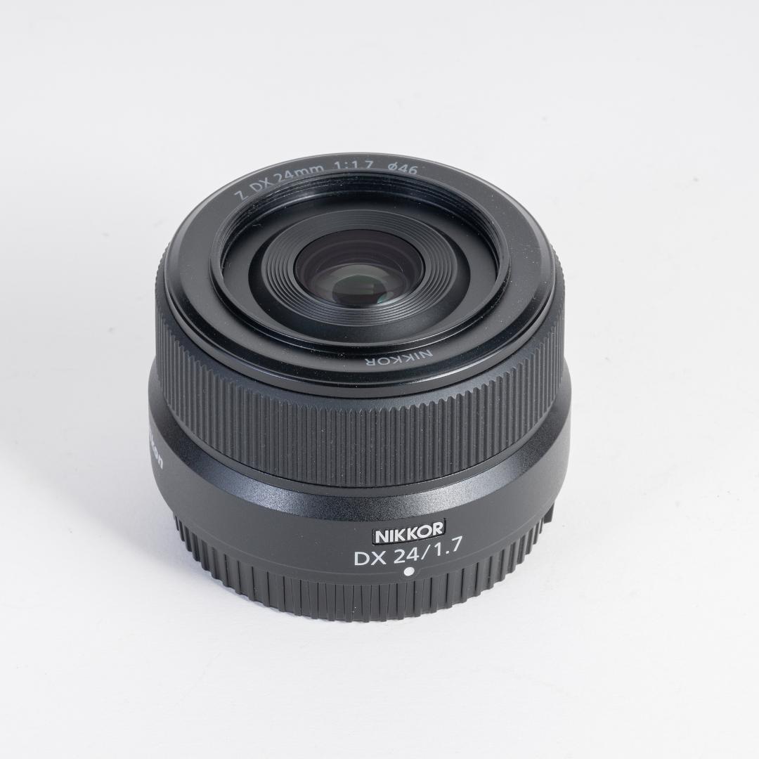 NIKKOR DX 24/1.7 単焦点レンズ