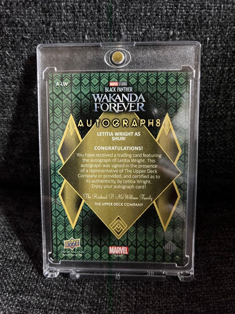 レティーシャ・ライト⭐︎サインカード