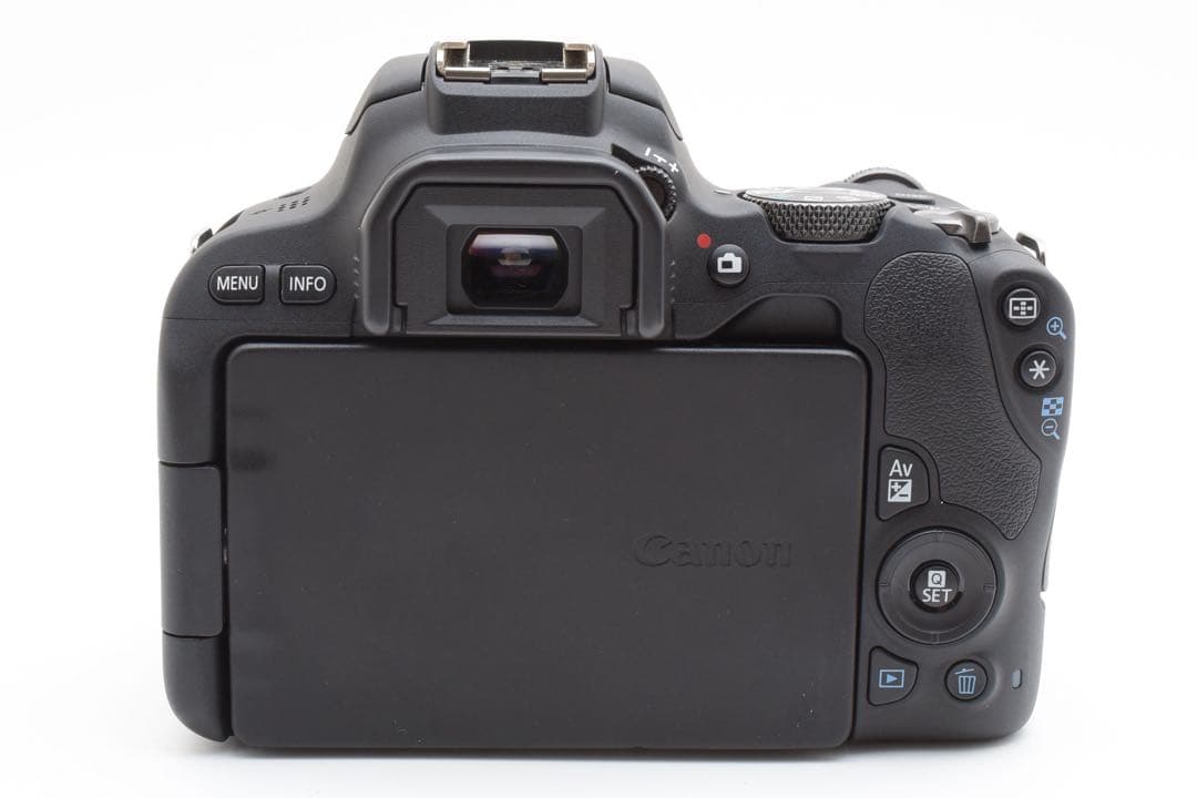 デジタル一眼レフカメラCANON EOS Kiss X9標準レンズセット