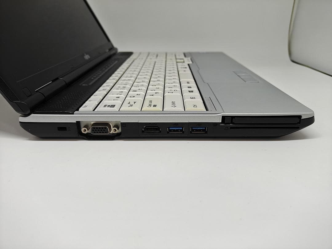 【FUJITSU】爆速 Core i7/新品SSD128GBノートパソコン　E2