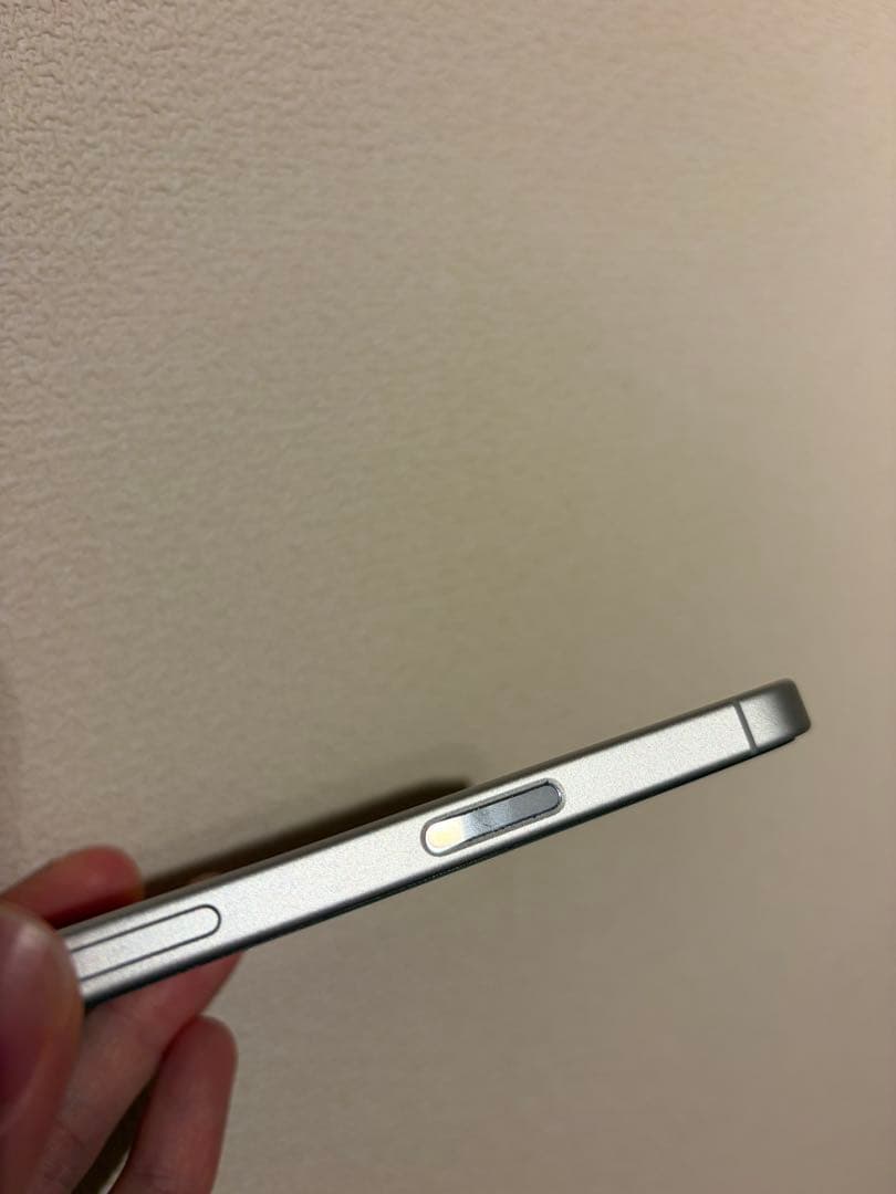 iPhone16 128GB ホワイト SIMフリー