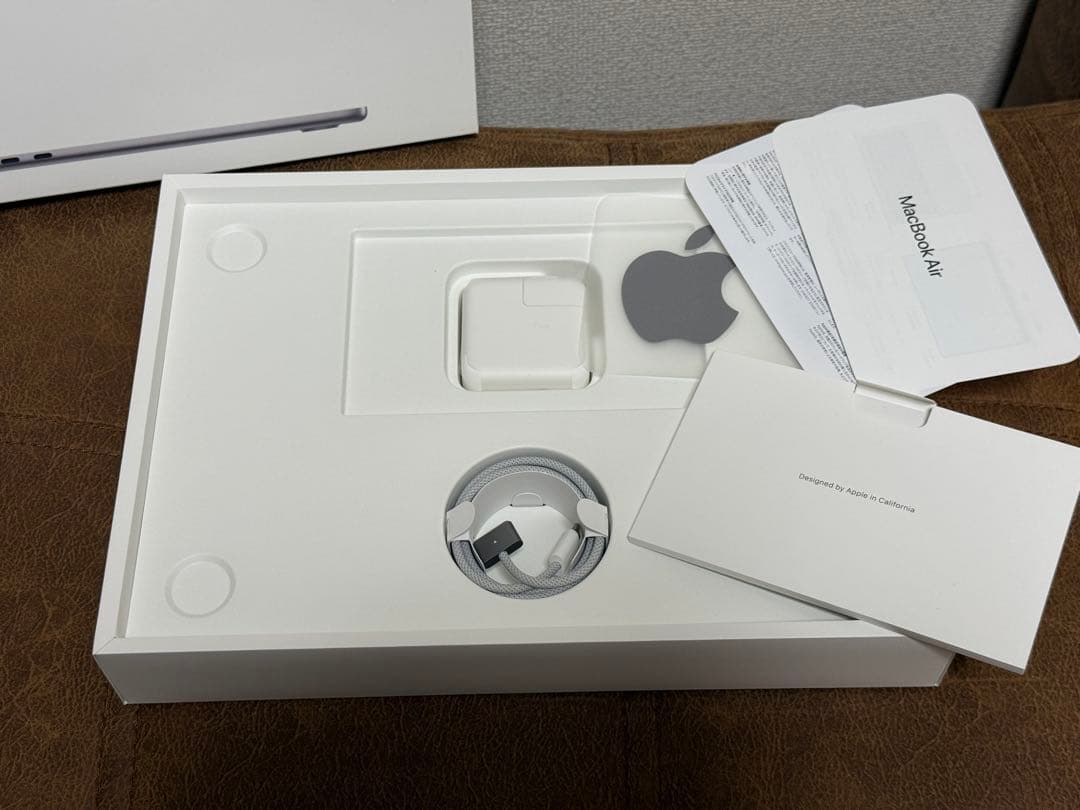 MacBook Air M2 13インチ 8GBメモリ 256GB SSD