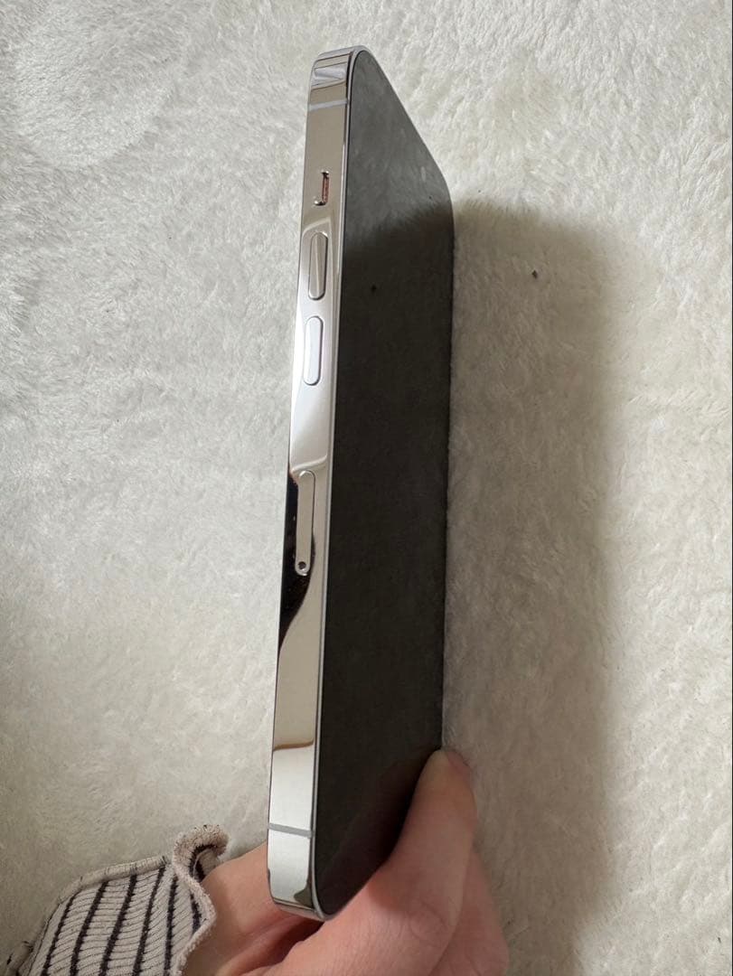 【昴】iPhone14pro 256GB シルバー