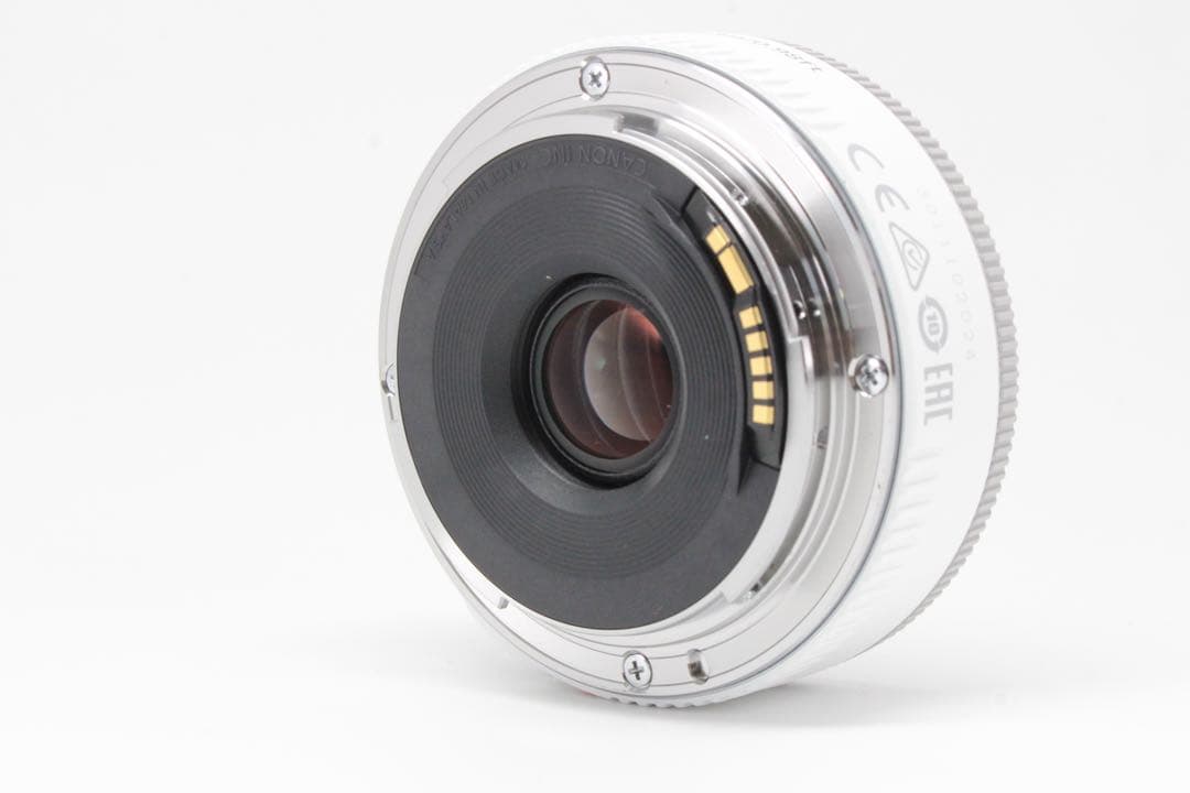 美品❤️Canon 単焦点レンズ EF40mm F2.8 STM ホワイト