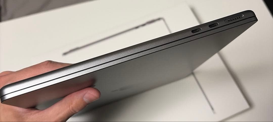 Apple MacBook air M2 13.6インチ16GB 256GB