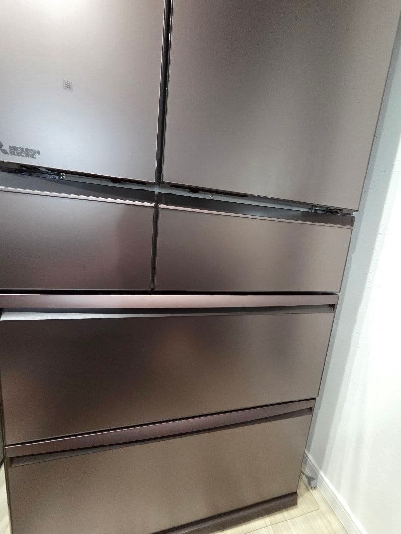 三菱電機　冷蔵庫700l　MR-WXD70G-XT1　2022年製
