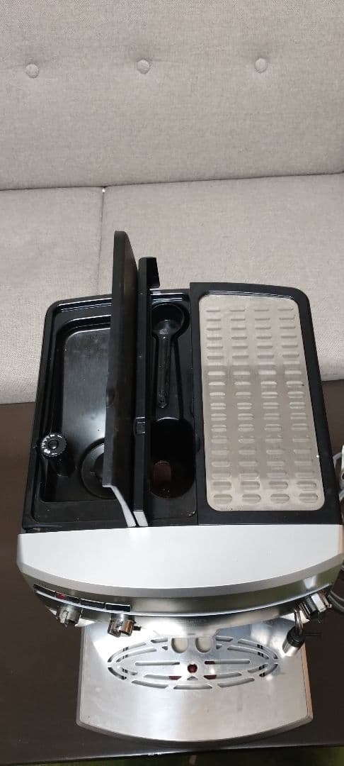 デロンギ マグニフィカ ESMA03110S エスプレッソマシン