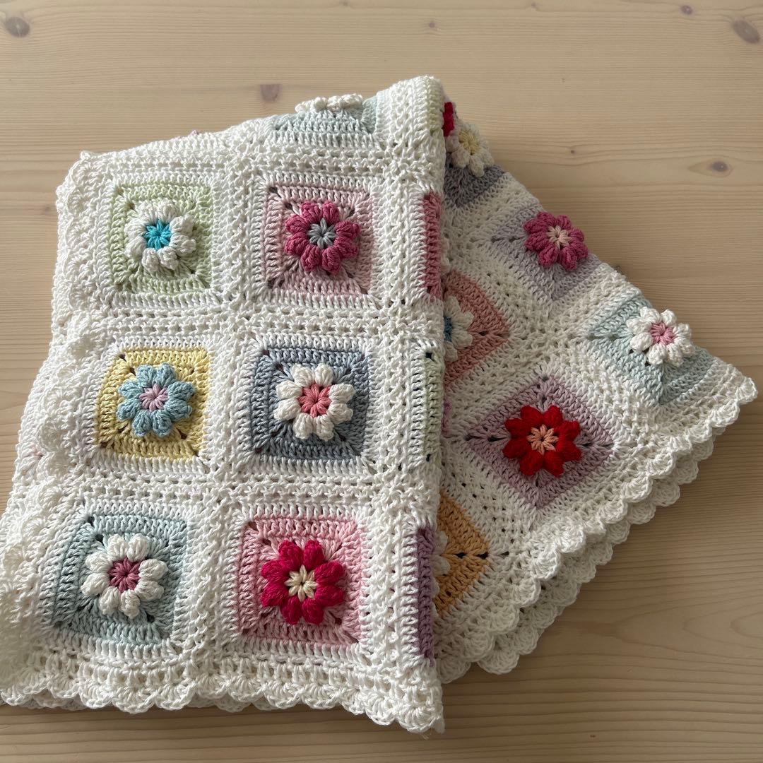 ぷっくり。お花のモチーフ編み マルチカバー ブラケット