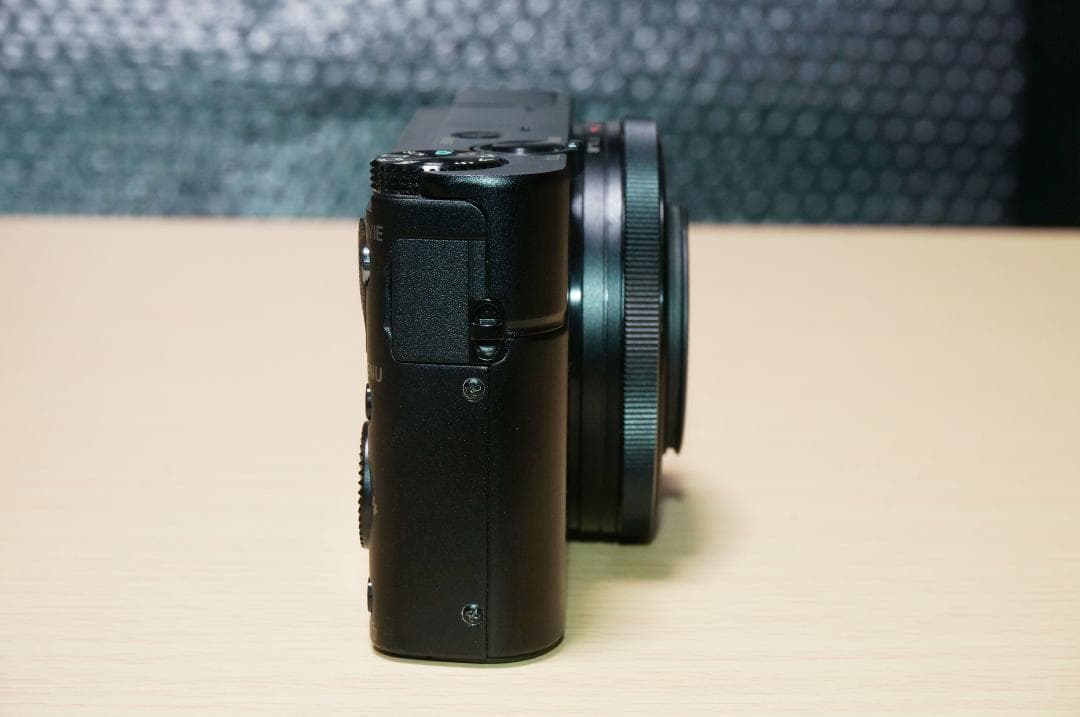 SONY Cyber-shot DSC-RX100 本体