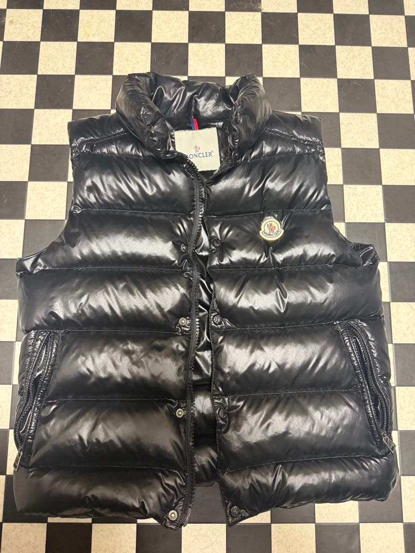 モンクレール　ダウンベスト　ブラック