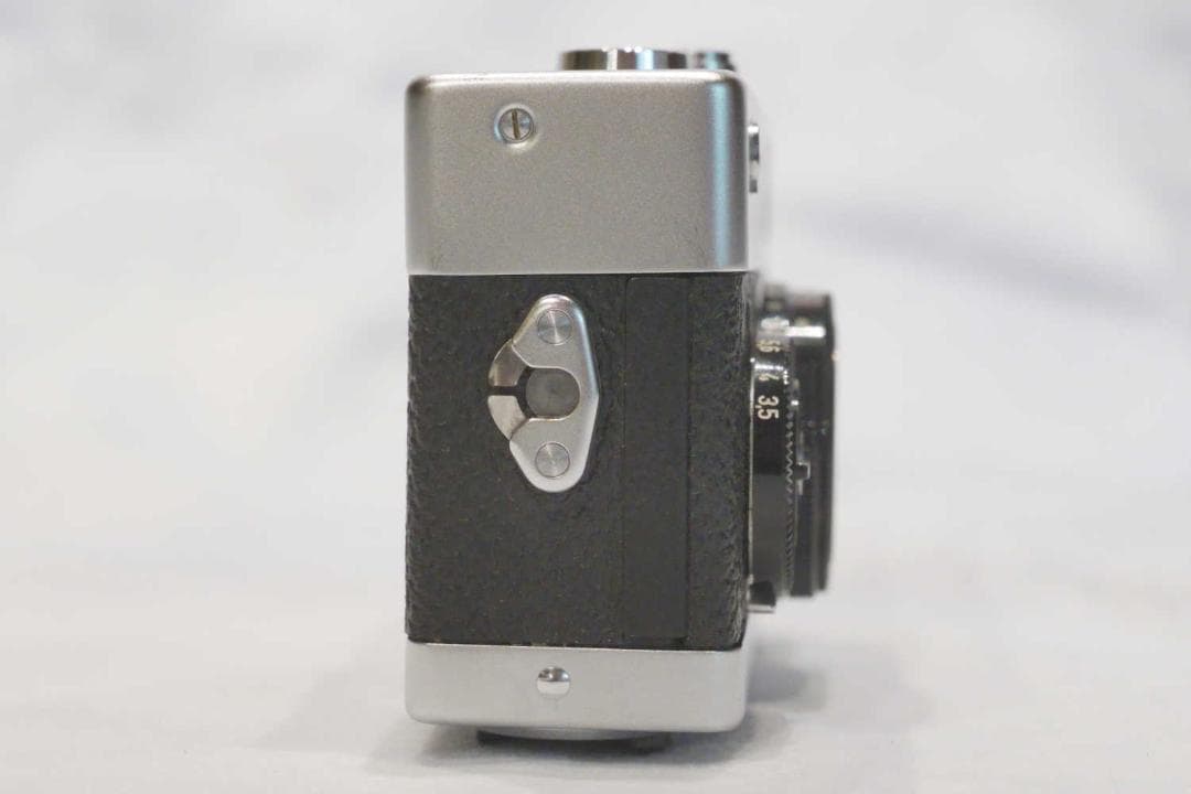 Rollei 35 シンガポール製　テッサー40ミリf/3.5　希少フィルター付