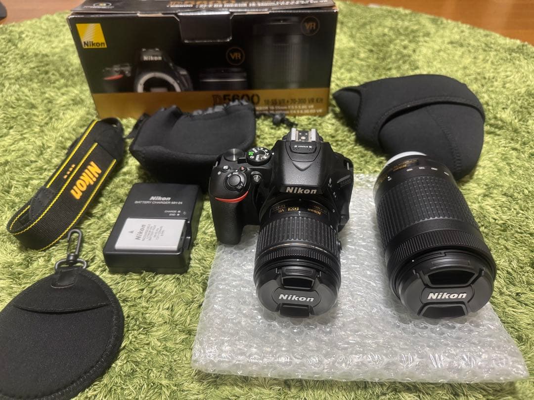 Nikon D5600 デジタル一眼レフ 本体とレンズ2本