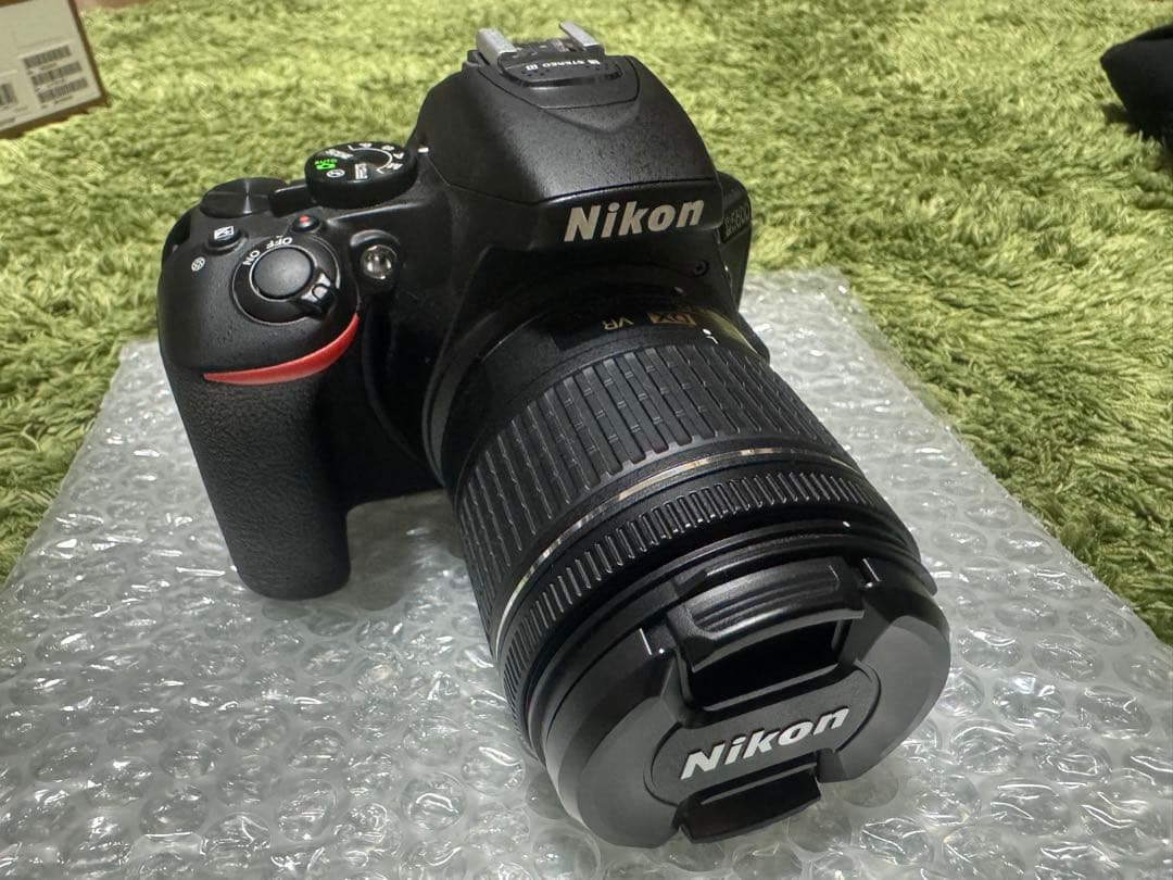 Nikon D5600 デジタル一眼レフ 本体とレンズ2本