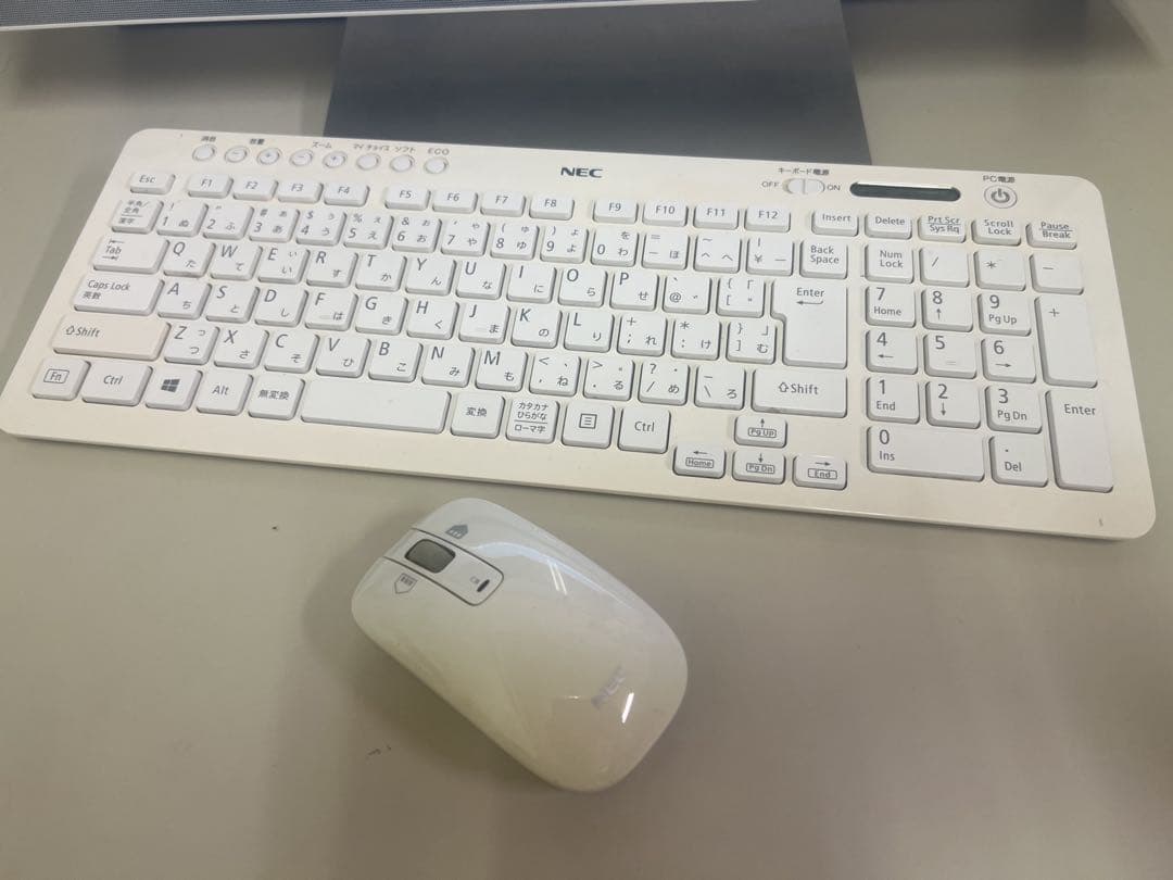 NEC LAVIE Desk All-in-one DA770/DAW ホワイト