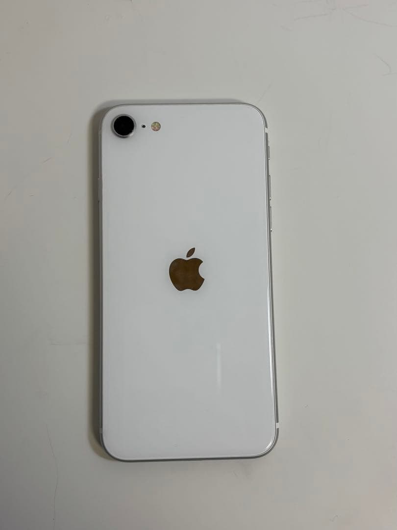 Apple iPhone SE （第二世代）ホワイト 本体