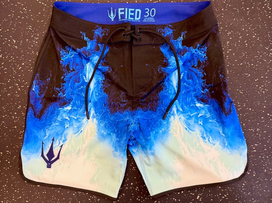FIEDファイド 15.5インチメンズフィジークボードショーツ（ブルーブラッド)