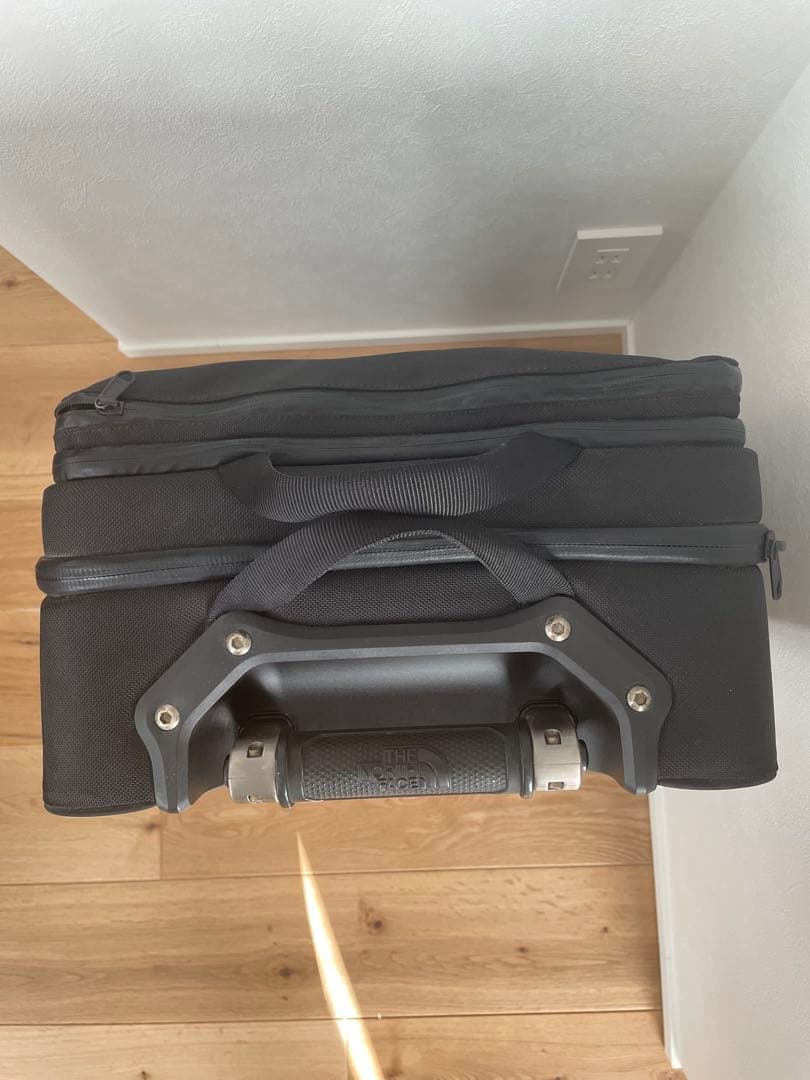 ノースフェイス シャトルローラー　スーツケース