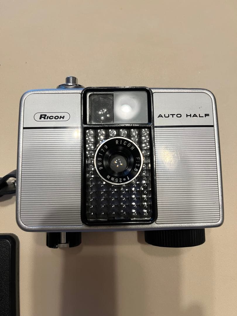 フィルムカメラ RICOH AUTO HALF E