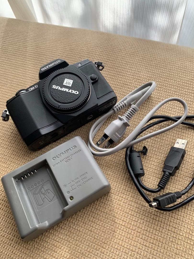 OLYMPUS OM-D E-M5 ブラック