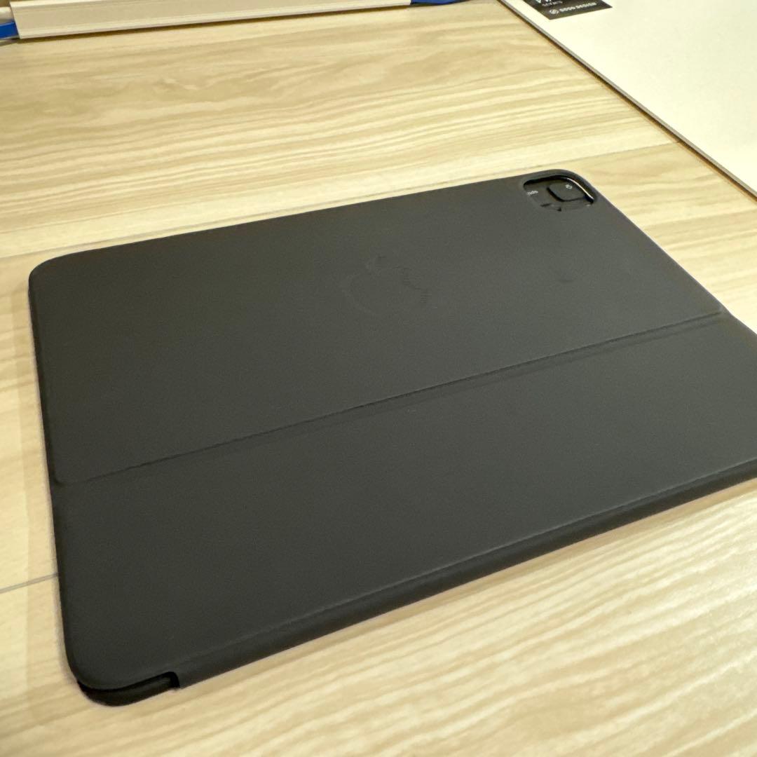 iPad スマートキーボードFolio 11インチ