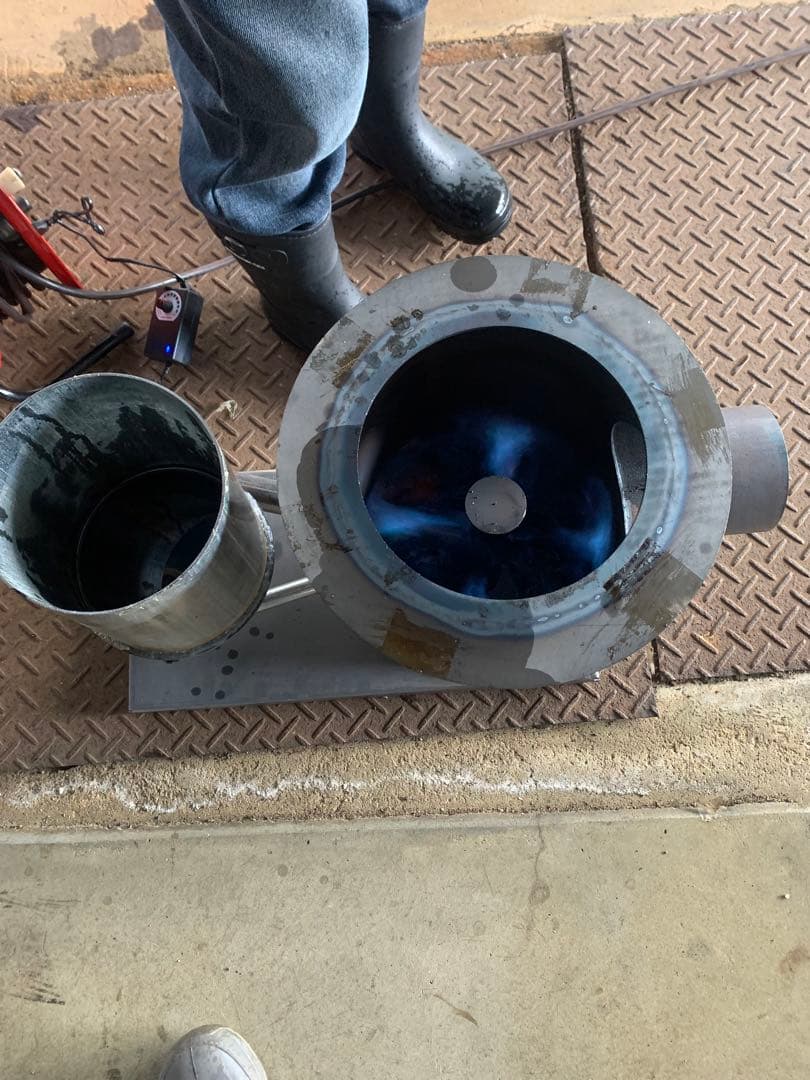 廃油ストーブ　即納品　在庫があります031004