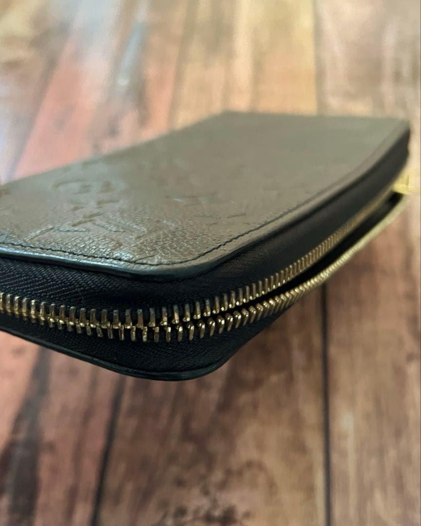 LOUISVUITTON ルイヴィトン　モノグラム　財布　ジッピー　ウォレット