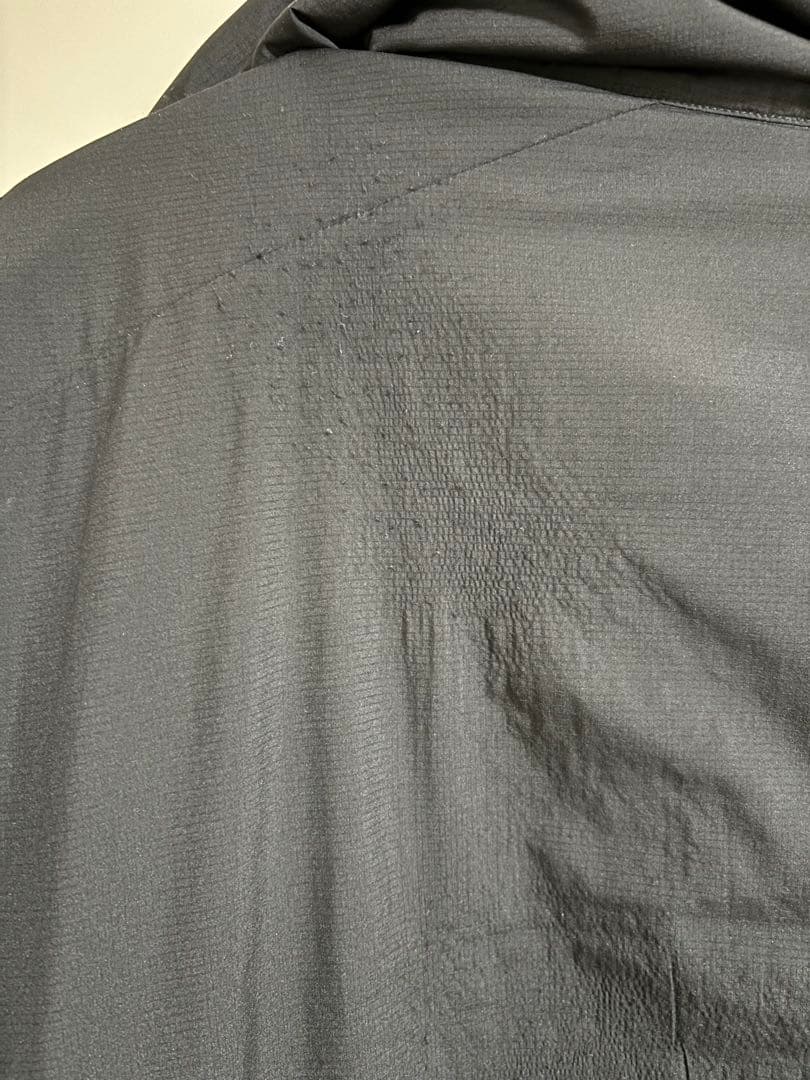 アークテリクス　アトムフーディ　ブラック　Lサイズ　メンズ