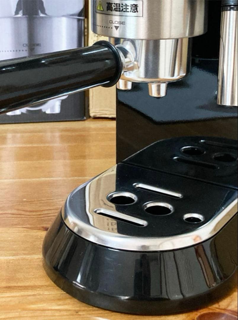 デロンギ デディカ EC680BK エスプレッソ・カプチーノメーカー