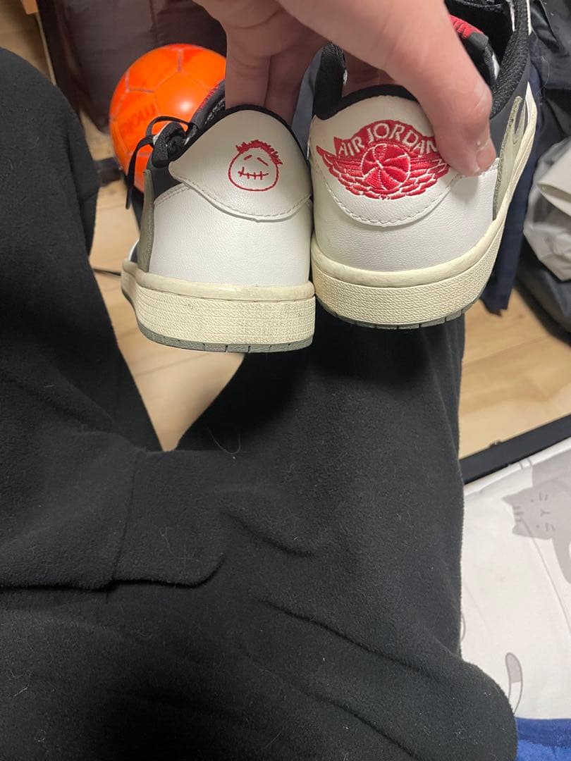 Nike Air Jordan 1 Low オリーブトラビススコット