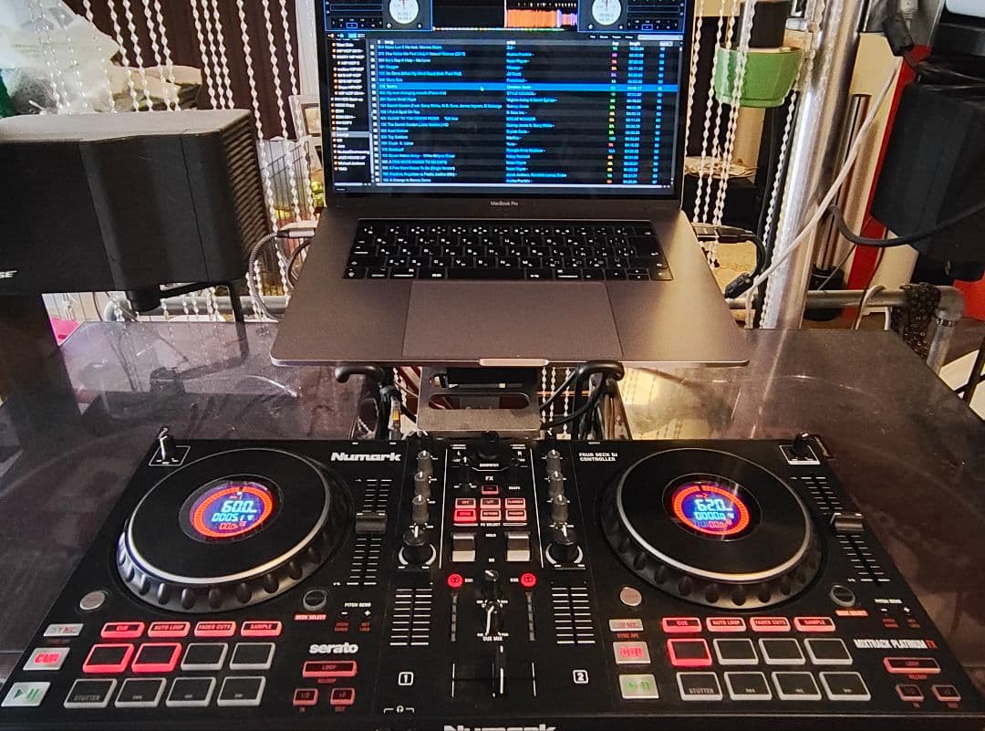 DJコントローラー Numark MIXTRACK PLATINUM FX